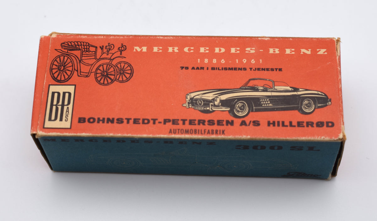 Tekno Car Number 924, Mercedes Benz 300 SL White, Made in Denmark